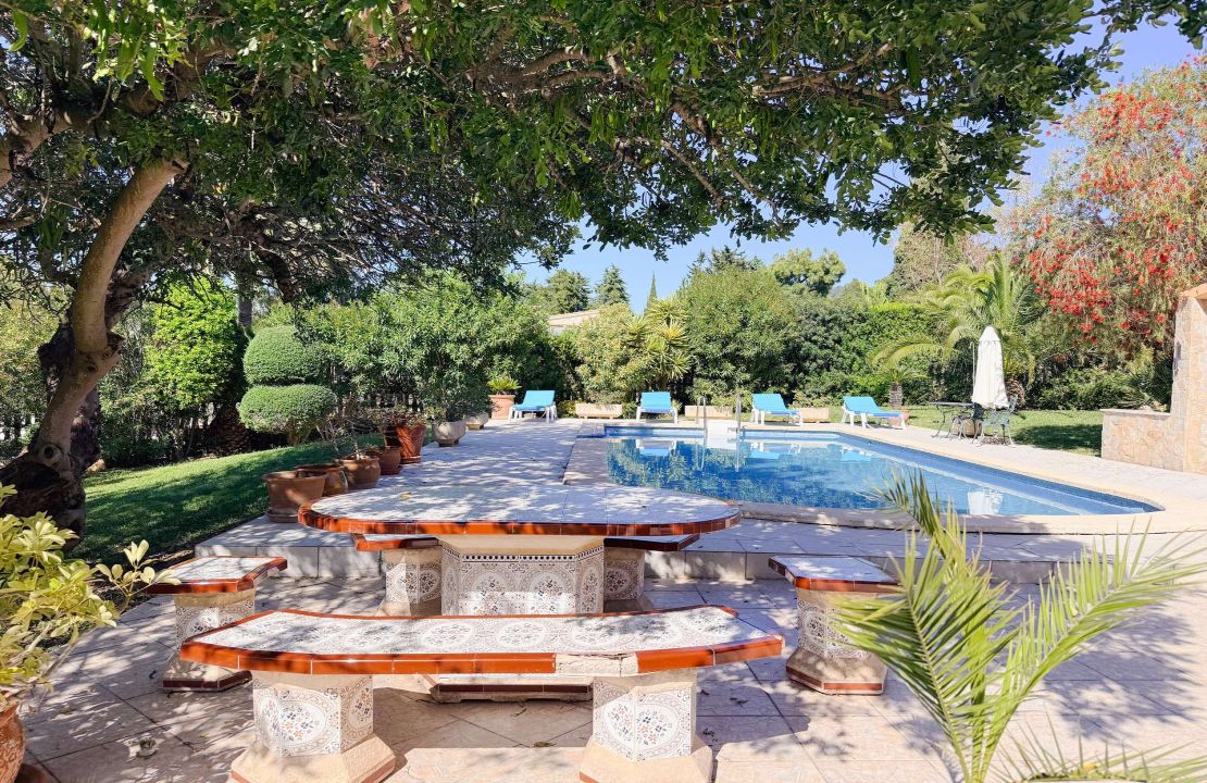 Exclusive - 7 bedroom Villa in Bonaire, Alcudia with pool and garages in top location